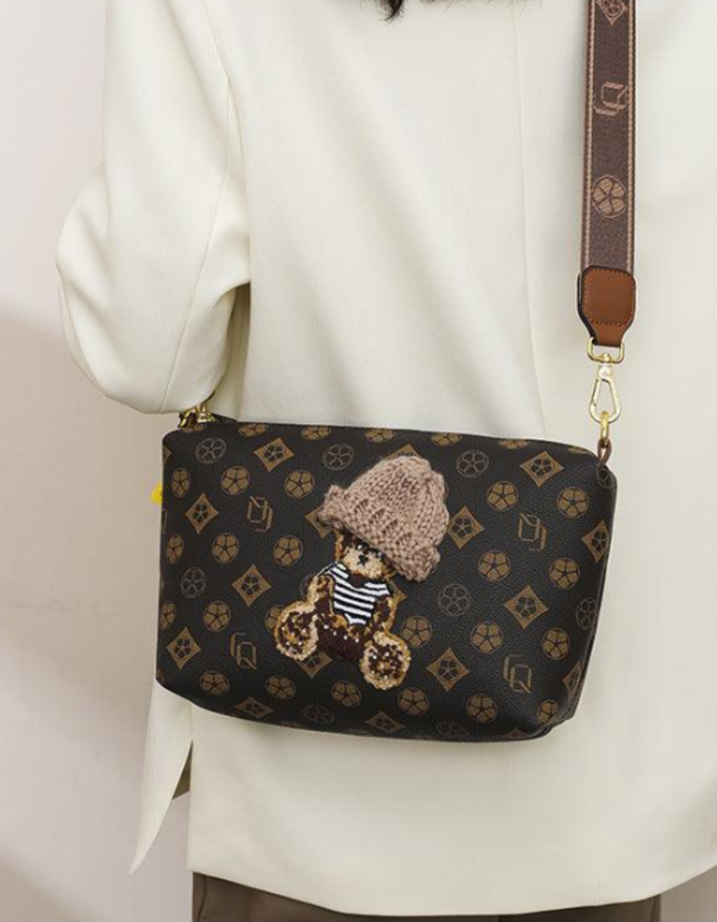 Berenza – Knitted bear accent – Crossbody bag-15209173483893-Mirella Fiore