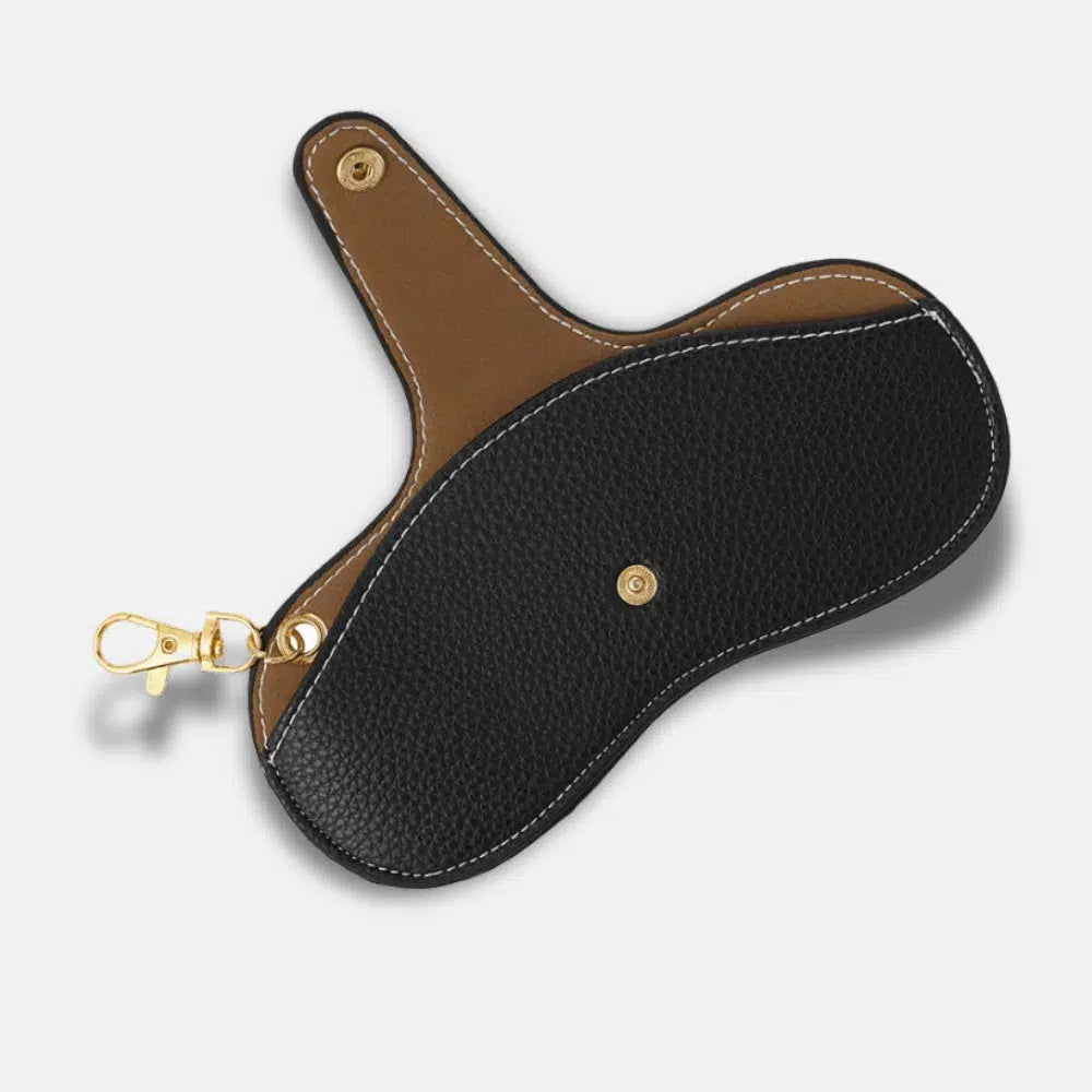 Case – Sleek compact design – Bag charm-15133606379893-Nancy & Mae Savannah