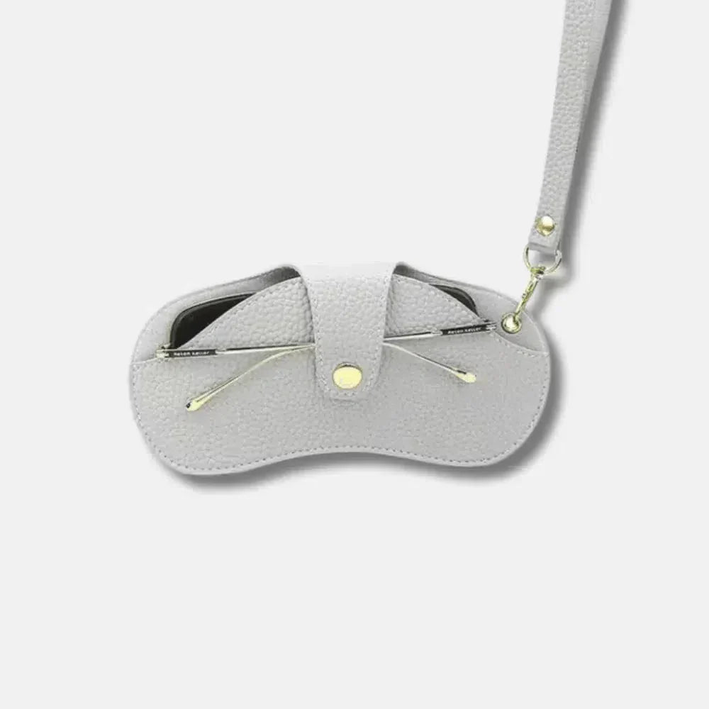 Case – Sleek compact design – Bag charm-15133606379893-Nancy & Mae Savannah