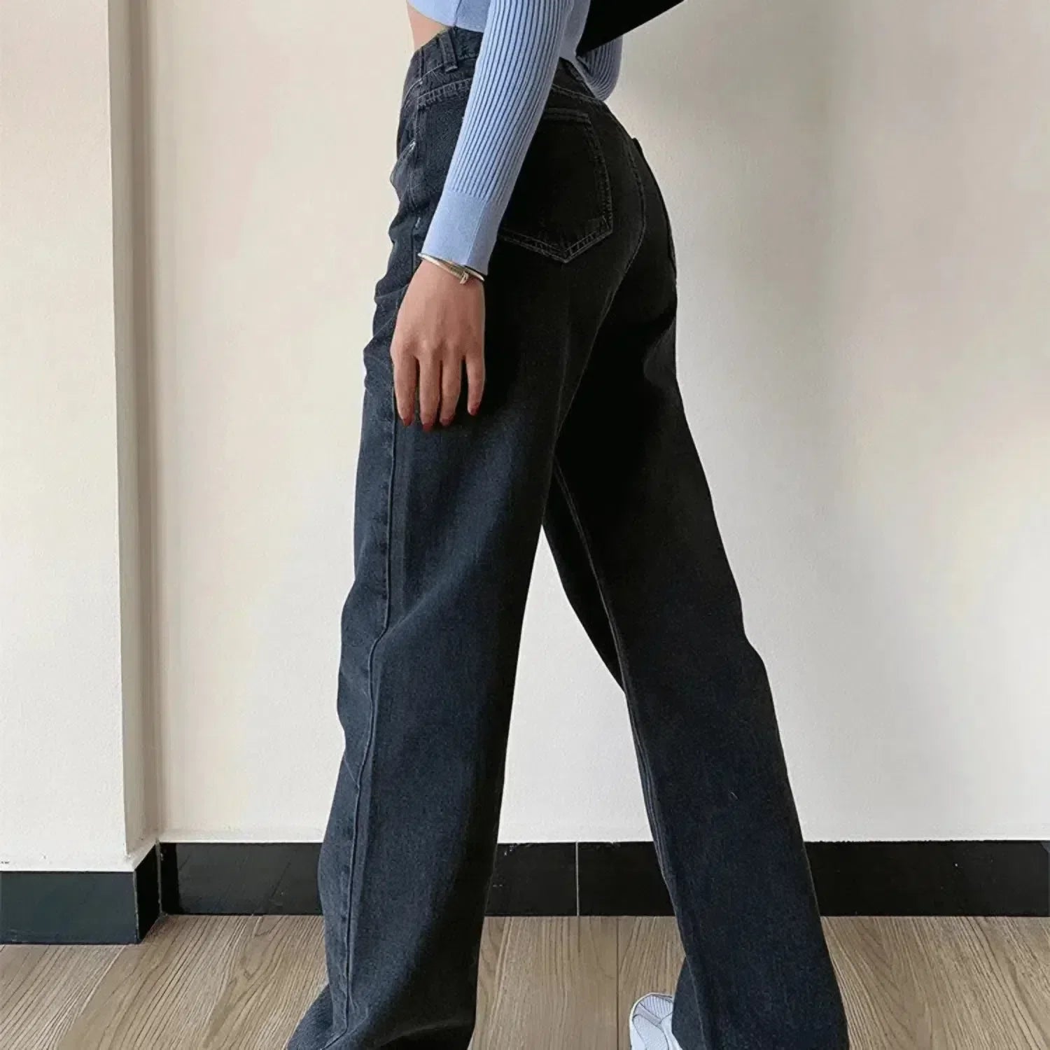 Casila – Asymmetrical closure – Straight-leg jeans-15133677453685-Mirella Fiore