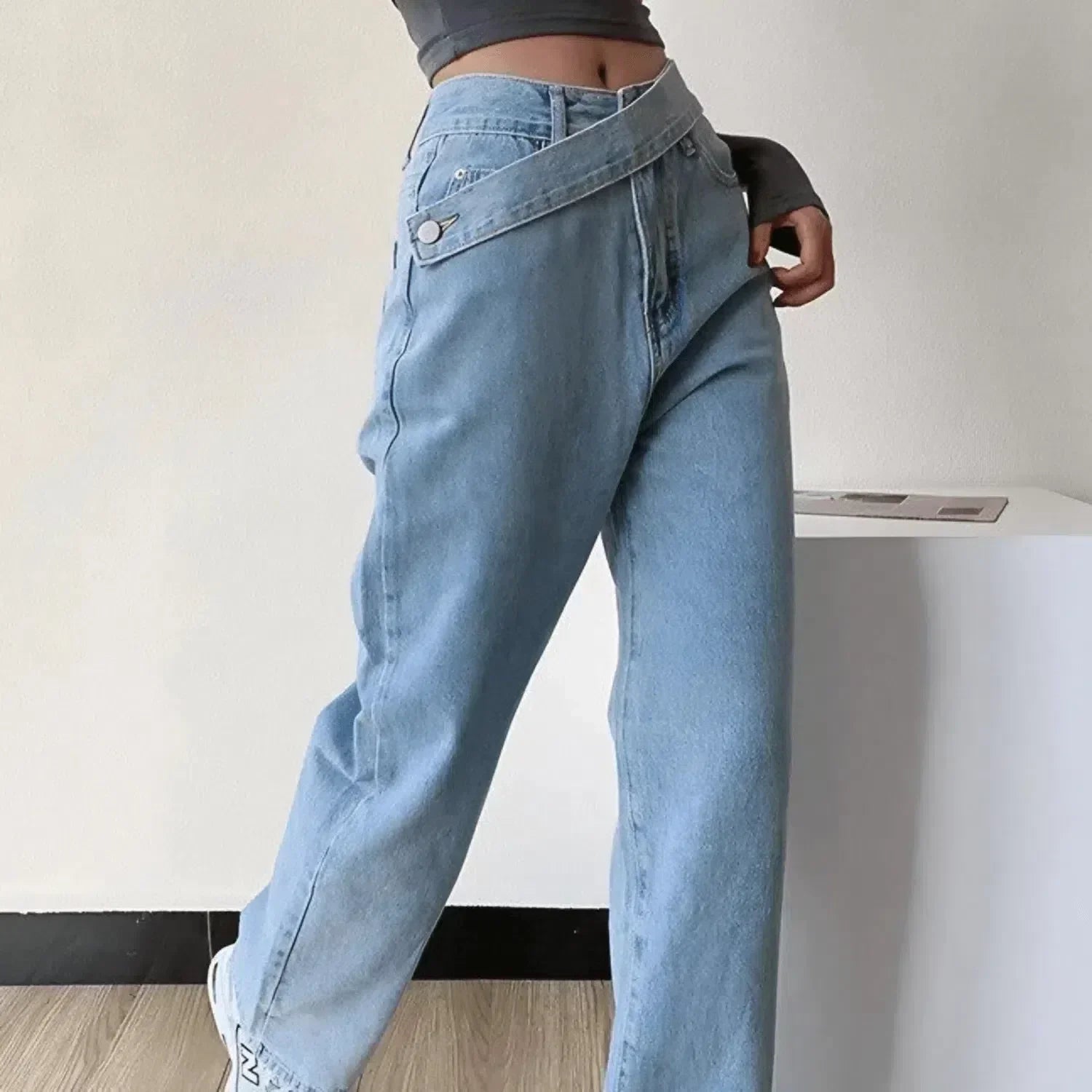 Casila – Asymmetrical closure – Straight-leg jeans-15133677453685-Mirella Fiore