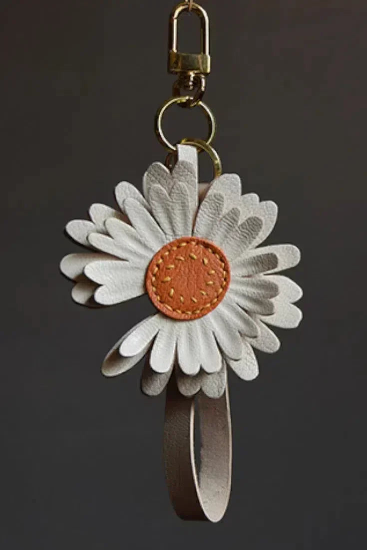 Daisy – Floral design – Bag charm-15133607428469-Mirella Fiore
