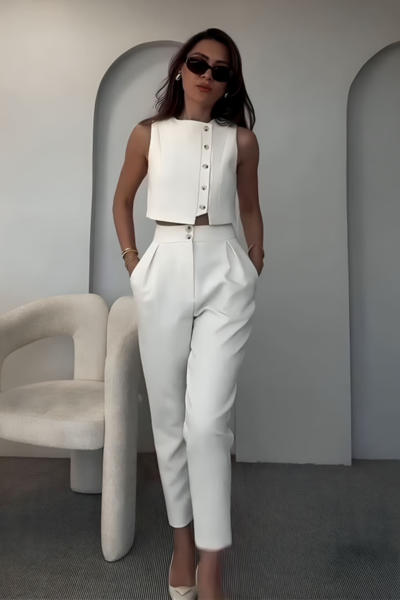 Émara – Tailored minimal – Cropped vest & tapered trousers set-15133851844981-Mirella Fiore