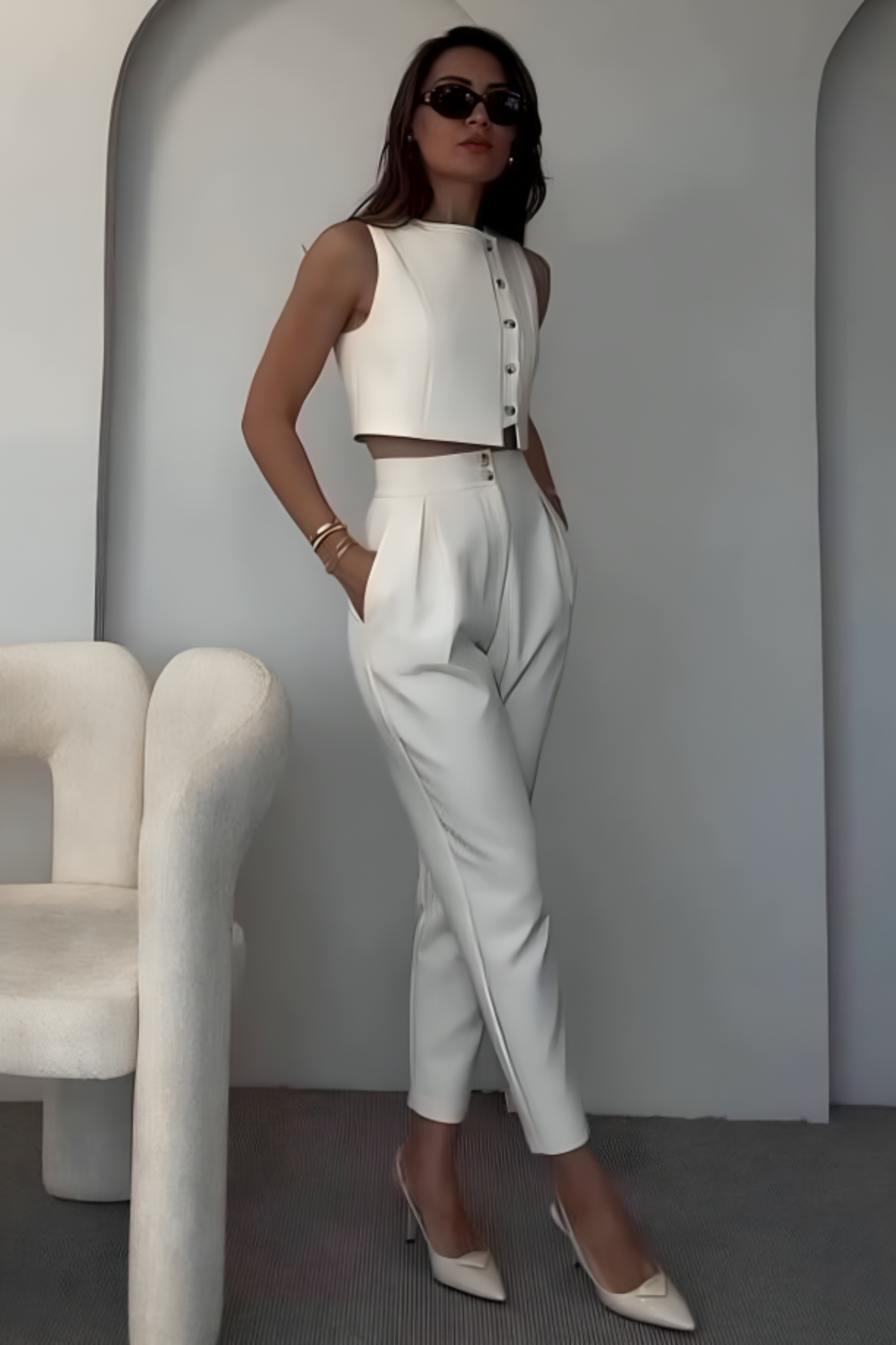 Émara – Tailored minimal – Cropped vest & tapered trousers set-15133851844981-Mirella Fiore