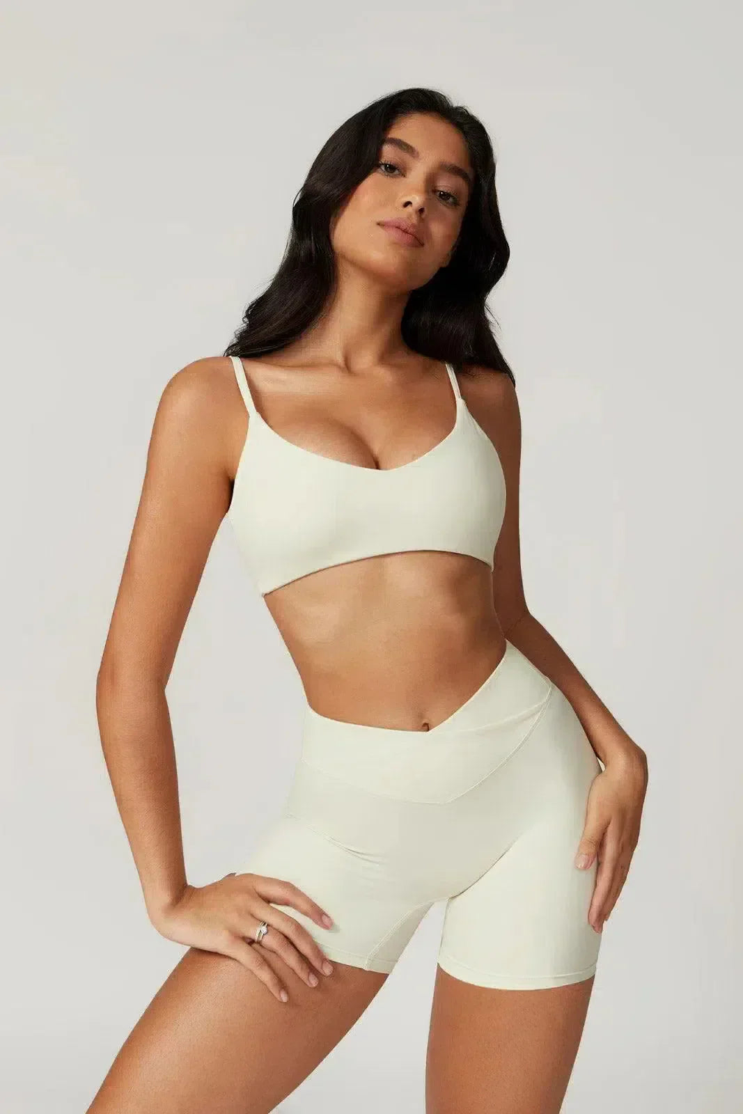 Idalia – V-waist design – Sports bra & shorts set-15133712089461-Mirella Fiore