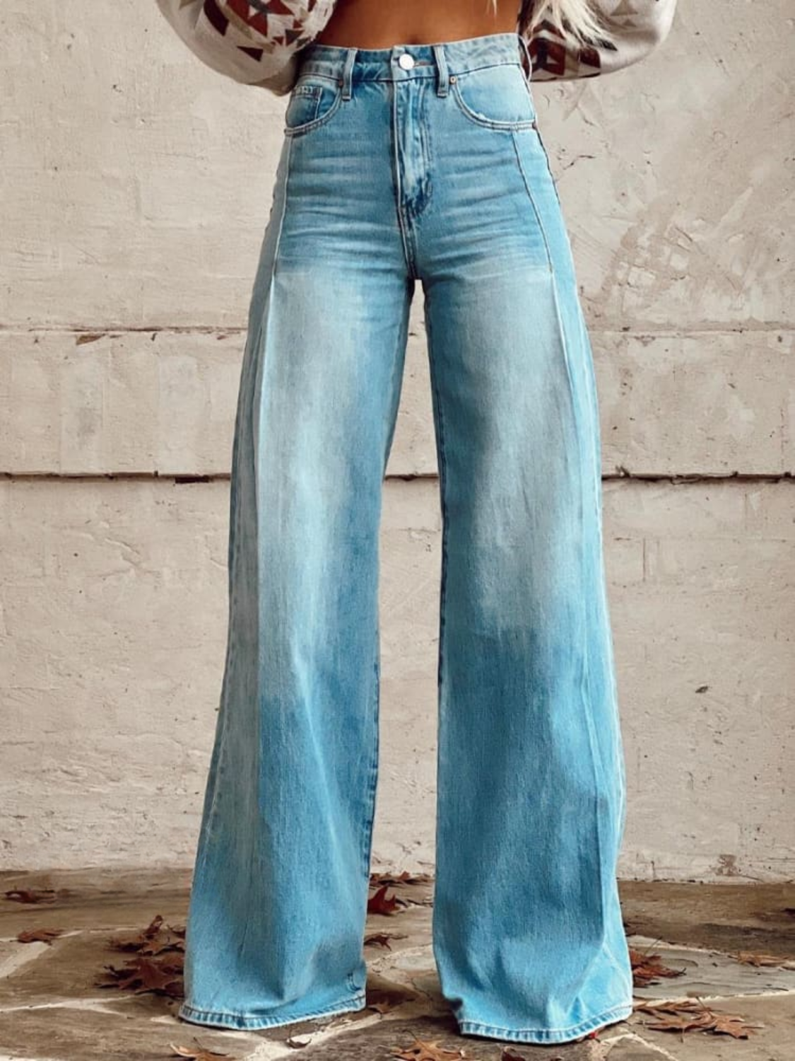 Layla - Classic Light-Wash Wide-Leg pants-15531073798517-Mirella Fiore