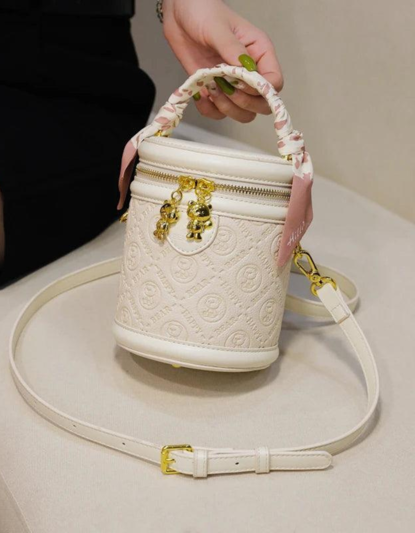 Lunetta – Gold teddy lock – Crossbody handbag-15209173909877-Mirella Fiore