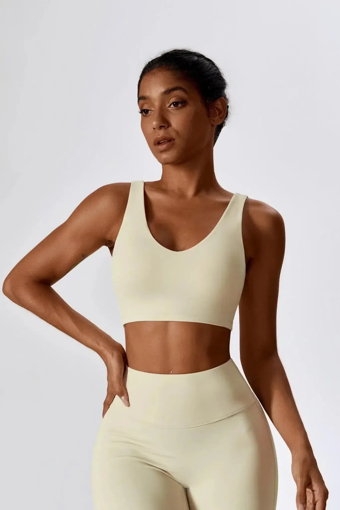 Mariuccia – Scoop neckline – Sports bra & flared leggings set-15133676372341-Mirella Fiore