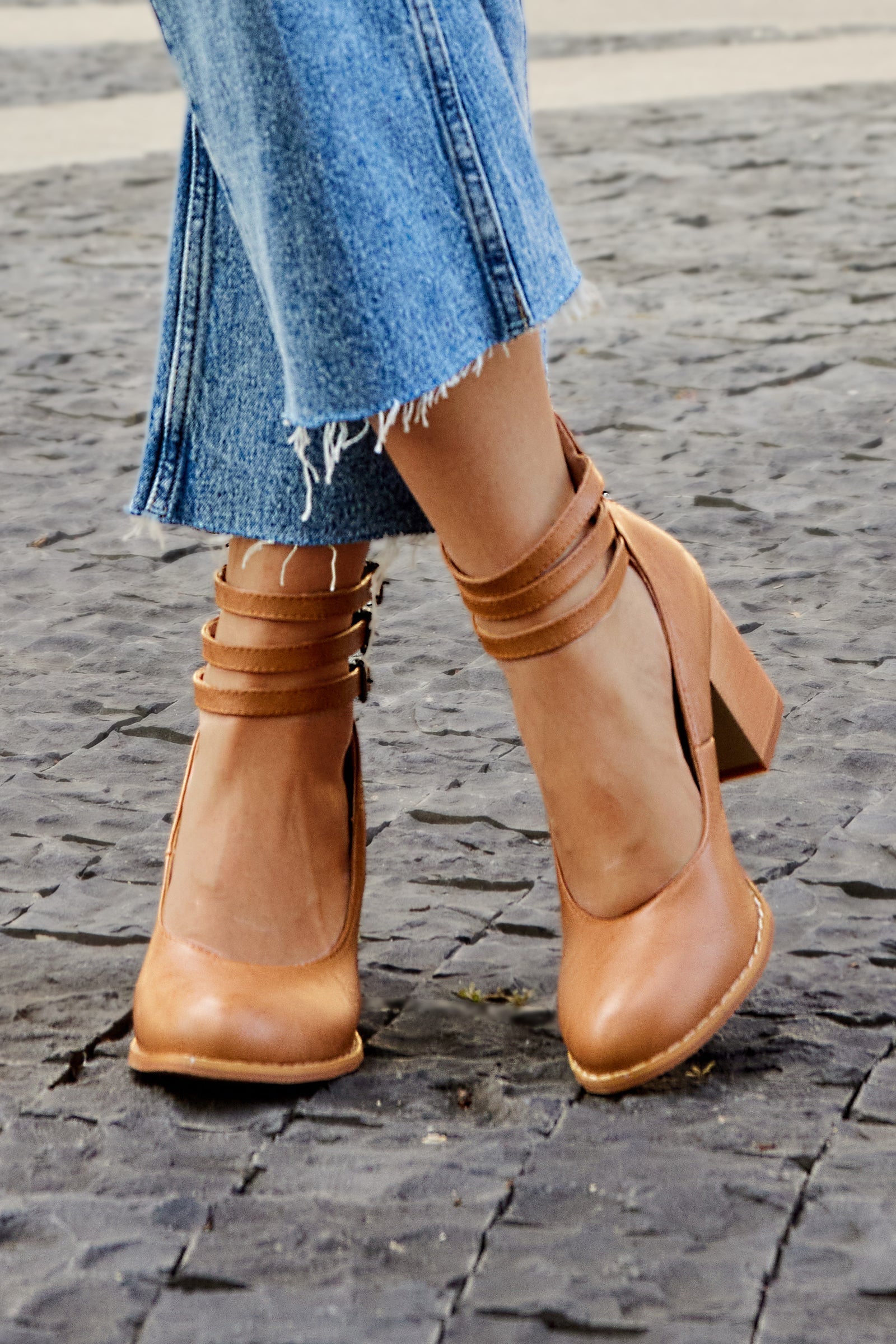 Narella - Elegant mid-heel square toe sandals-15530390258037-Mirella Fiore