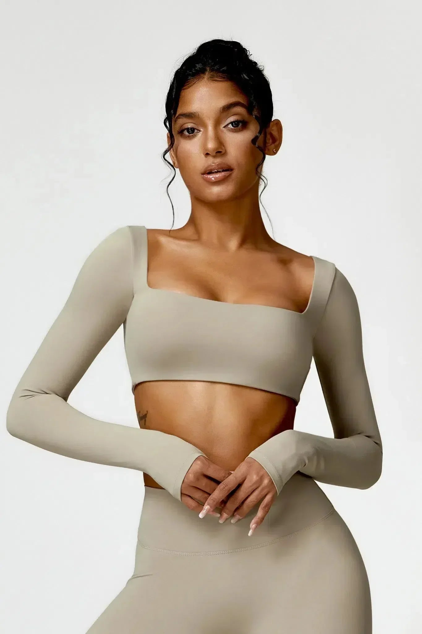 Niamh – U-neckline – Long-sleeve fitness crop top-15134027088245-Mirella Fiore