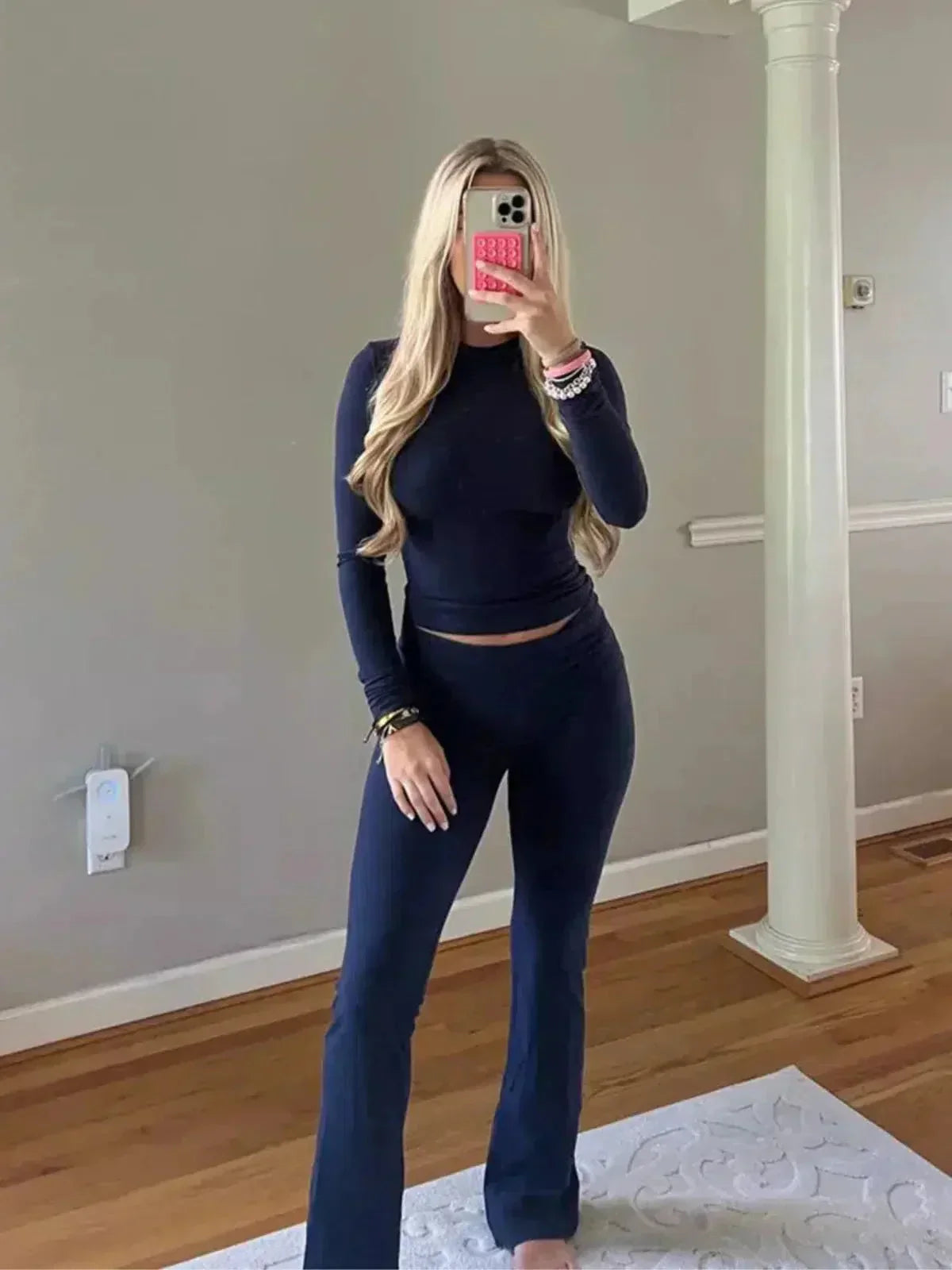 Ovidia – Slim-fit top & high-waist flare pants – Two-piece set-15133781754229-Mirella Fiore