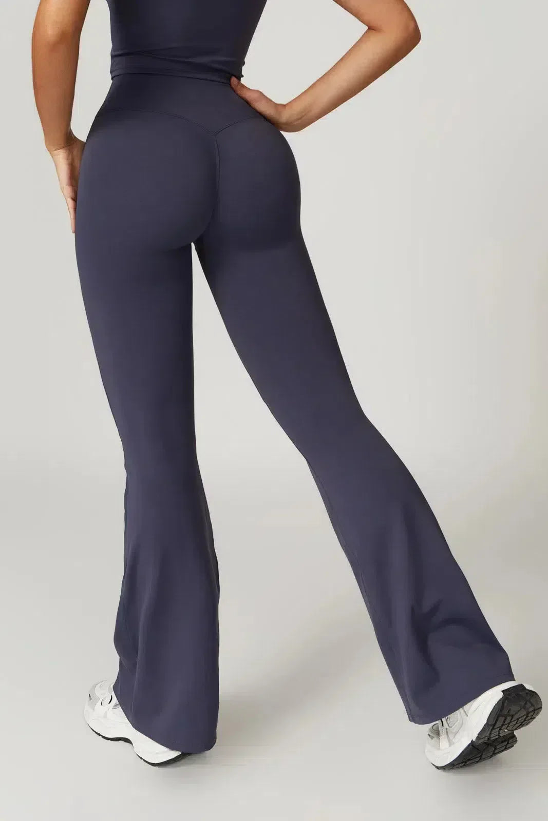 Palmira – U-neckline – Sports bra & flared leggings set-15133671457141-Mirella Fiore