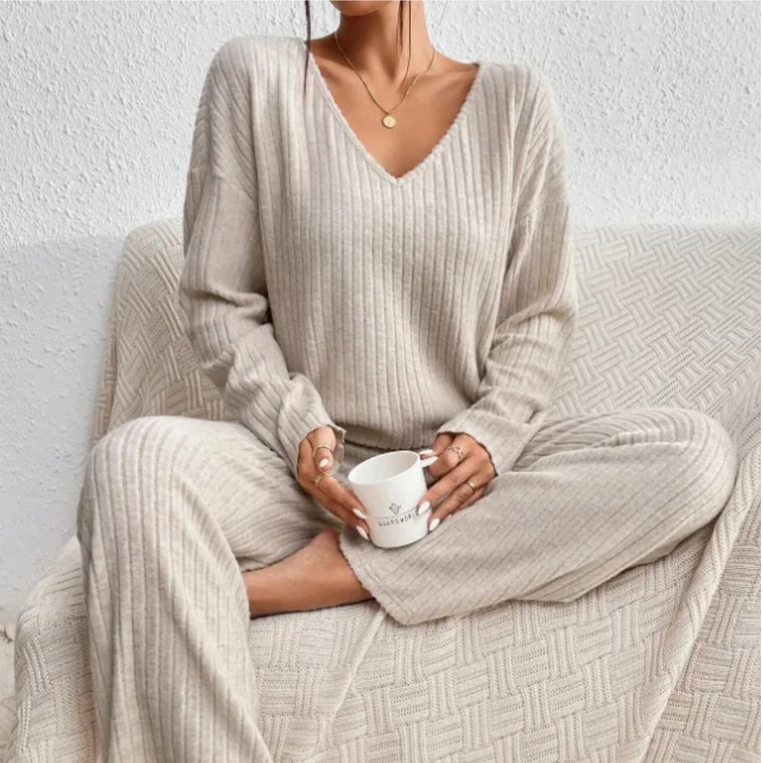 Vina - Comfortable Knitting Set-15553174438261-Mirella Fiore